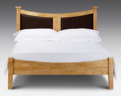 Balmoral Bed by Julian Bowen